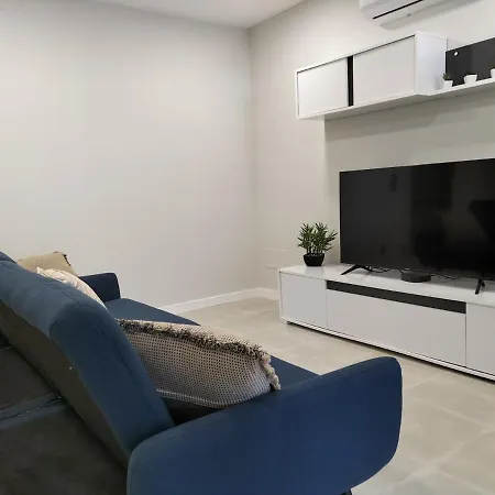Amazing Tower 3 Castle Flat With Balcony Apartment