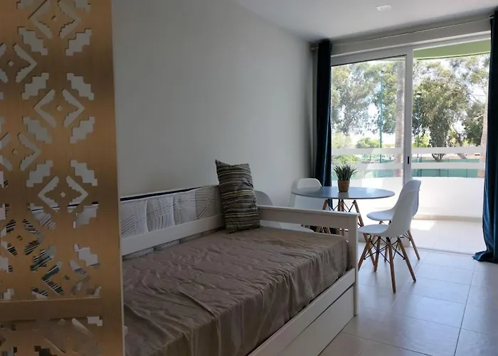 Amazing Tower 3 Castle Flat With Balcony 아파트