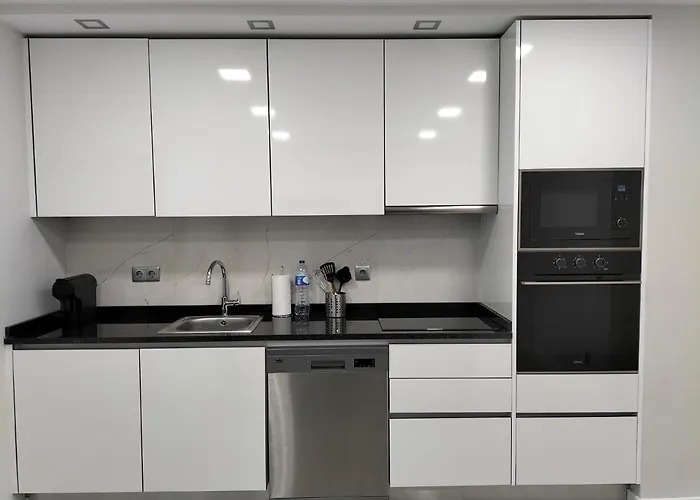 Amazing Tower 3 Castle Flat With Balcony * 포티마오