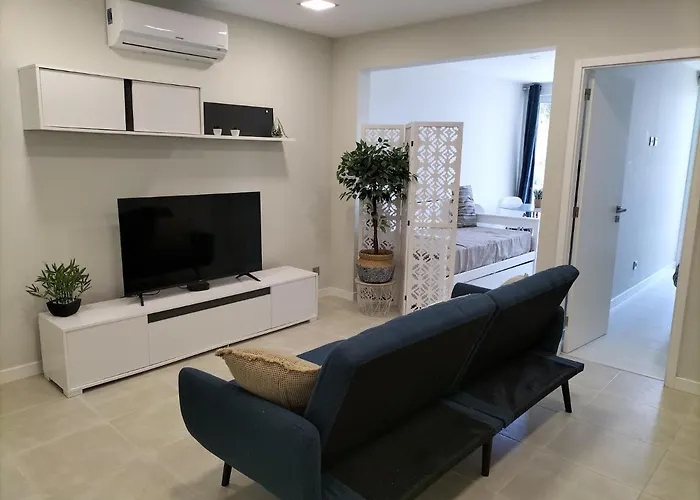 Amazing Tower 3 Castle Flat With Balcony 아파트