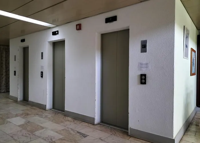 Amazing Tower 3 Castle Flat With Balcony 아파트 포티마오