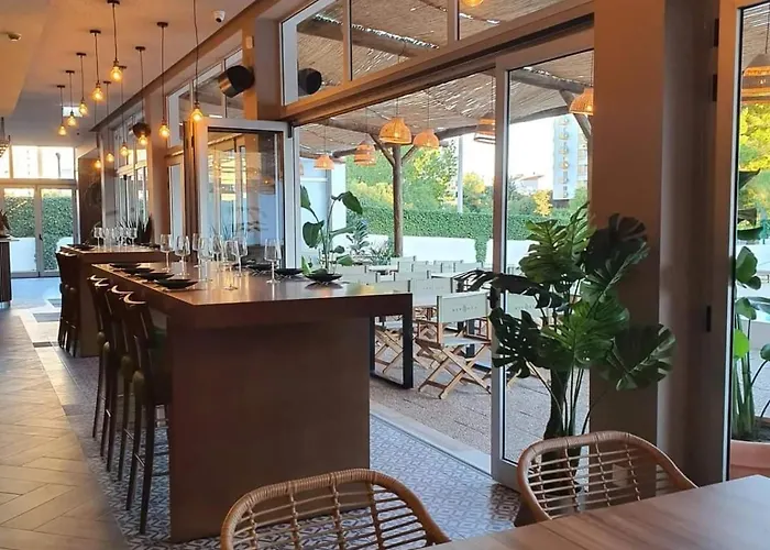 Amazing Tower 3 Castle Flat With Balcony Appartement *